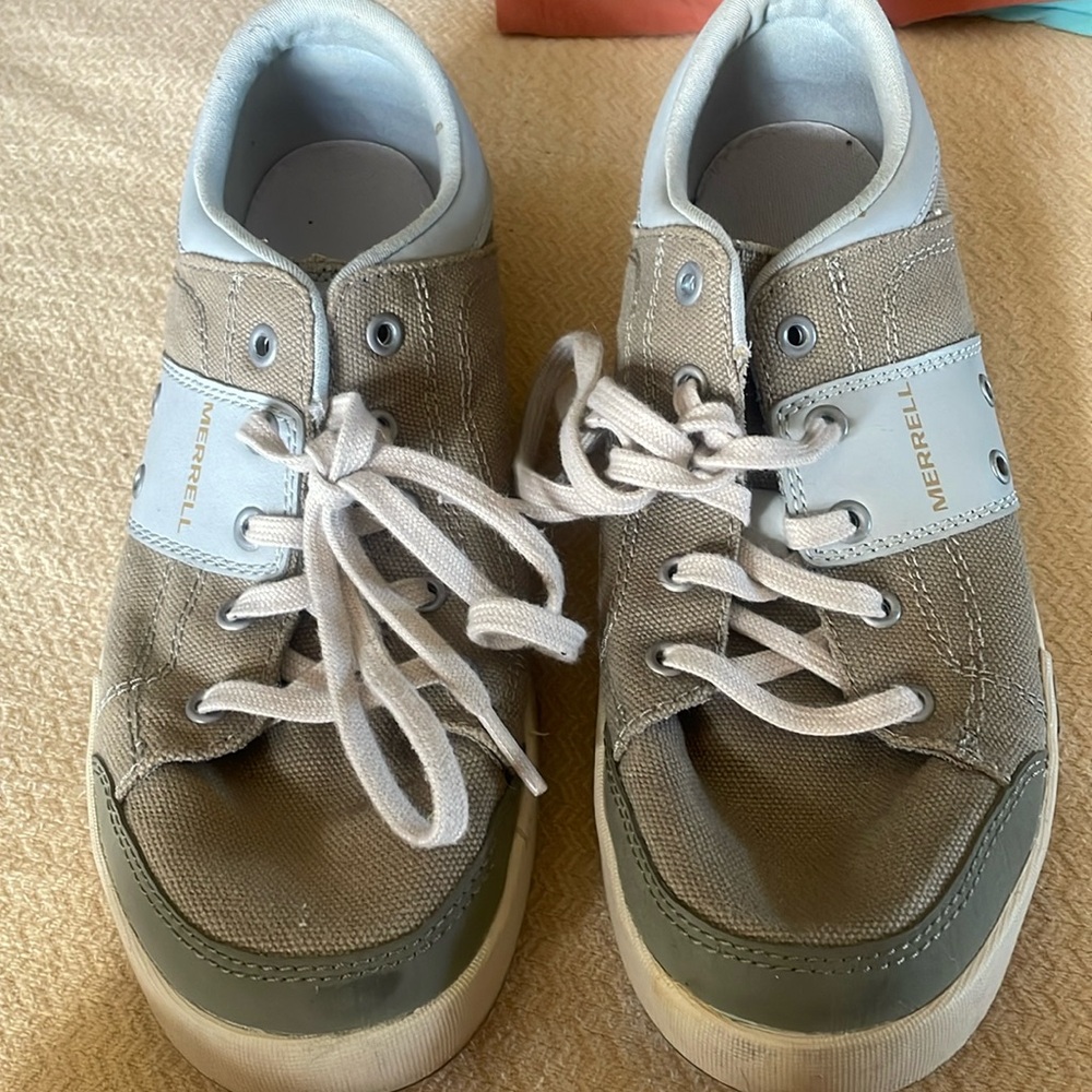 Merrell size 8 1/2 tennis shoes